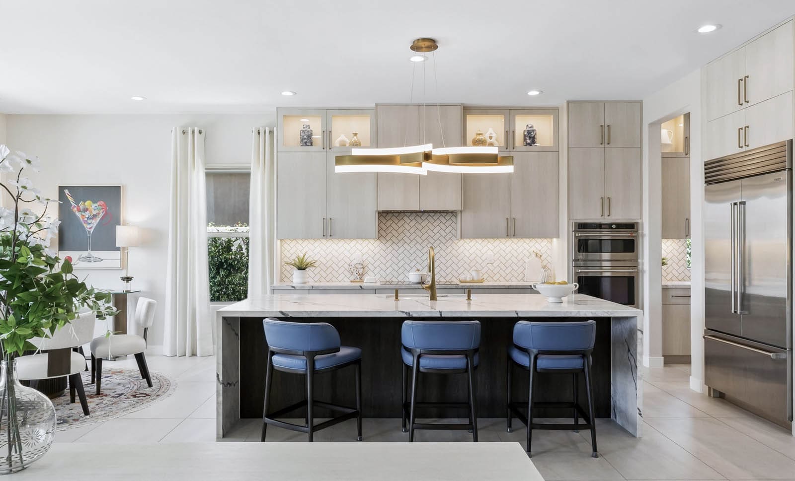 Before & After interior design project 116 by Design Vision Studio, Coachella Valley