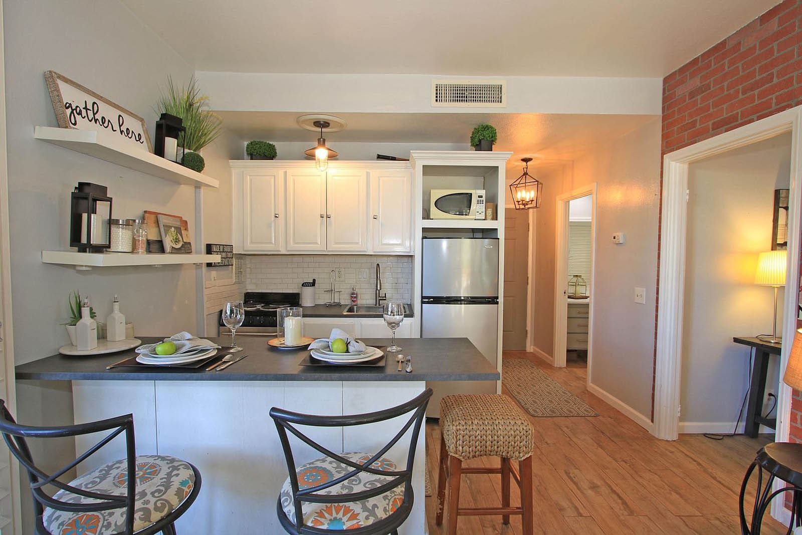 Before & After interior design project 119 by Design Vision Studio, Coachella Valley