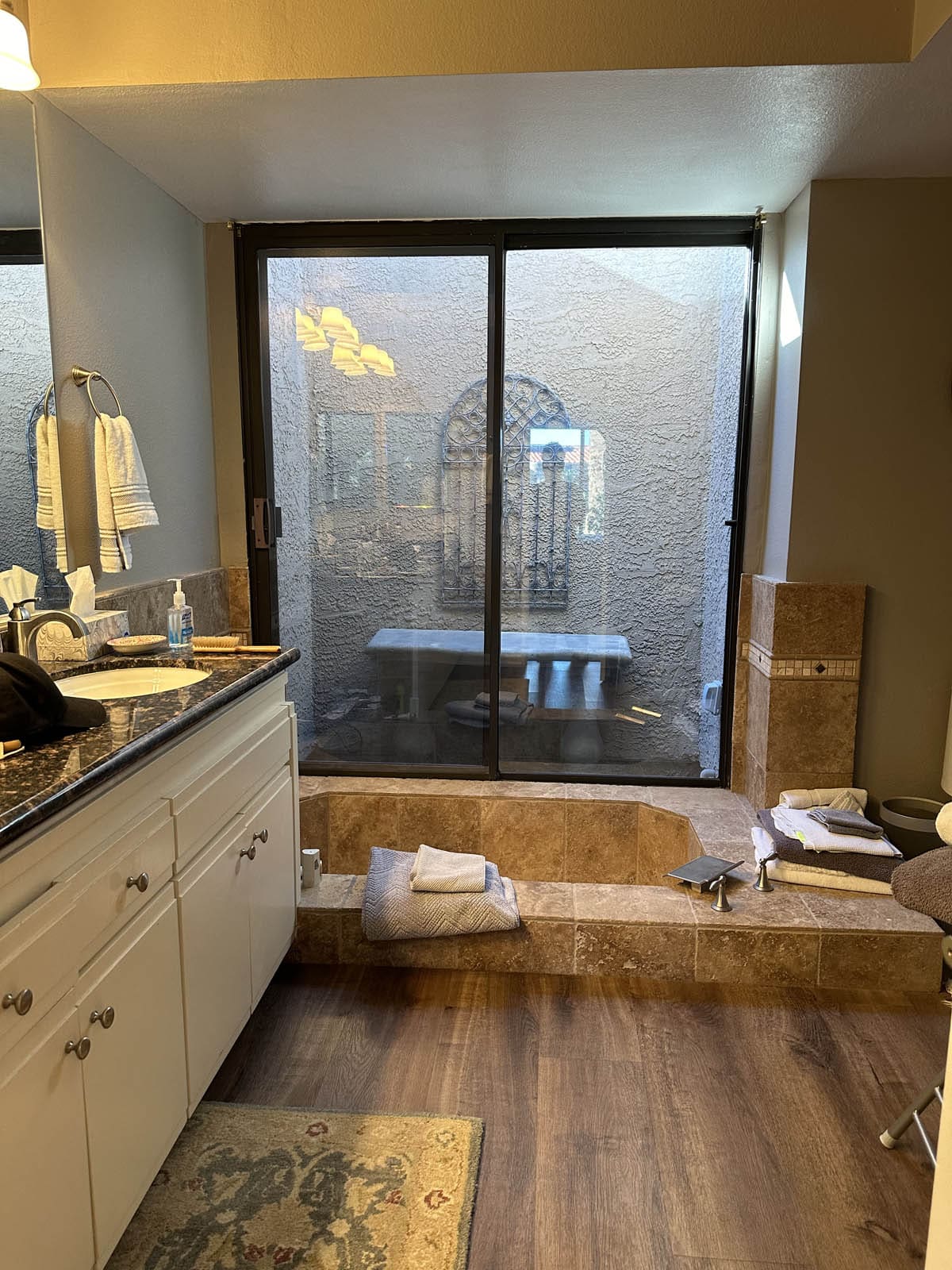 Before & After interior design project 127 by Design Vision Studio, Coachella Valley