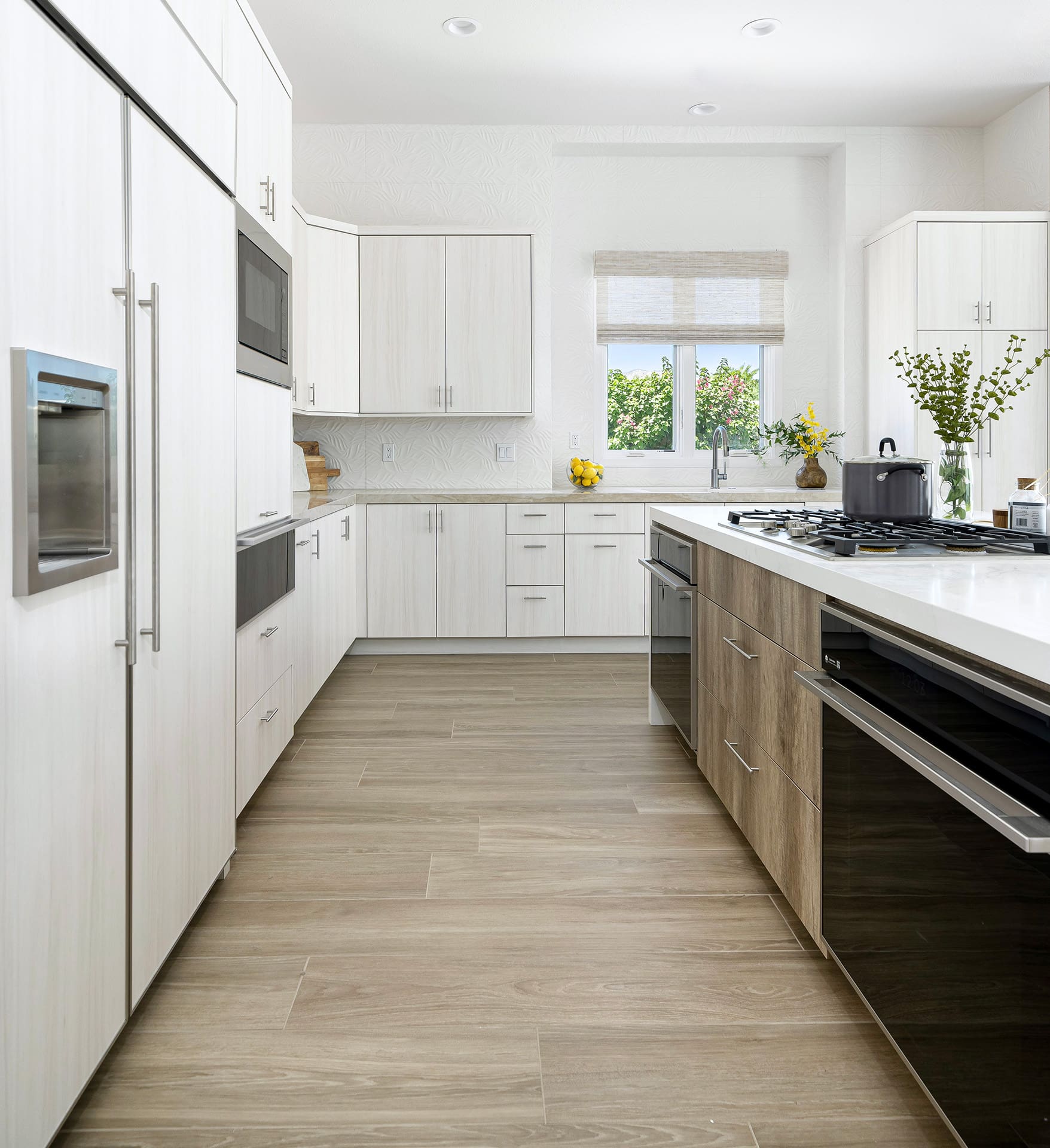 Kitchens interior design project 4 by Design Vision Studio, Coachella Valley
