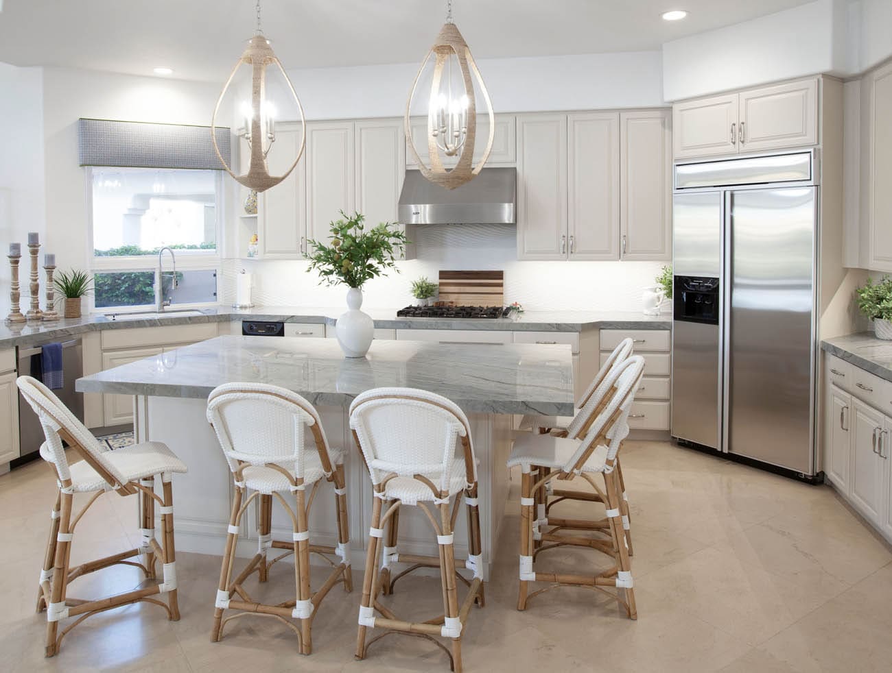 Kitchens interior design project 27 by Design Vision Studio, Coachella Valley