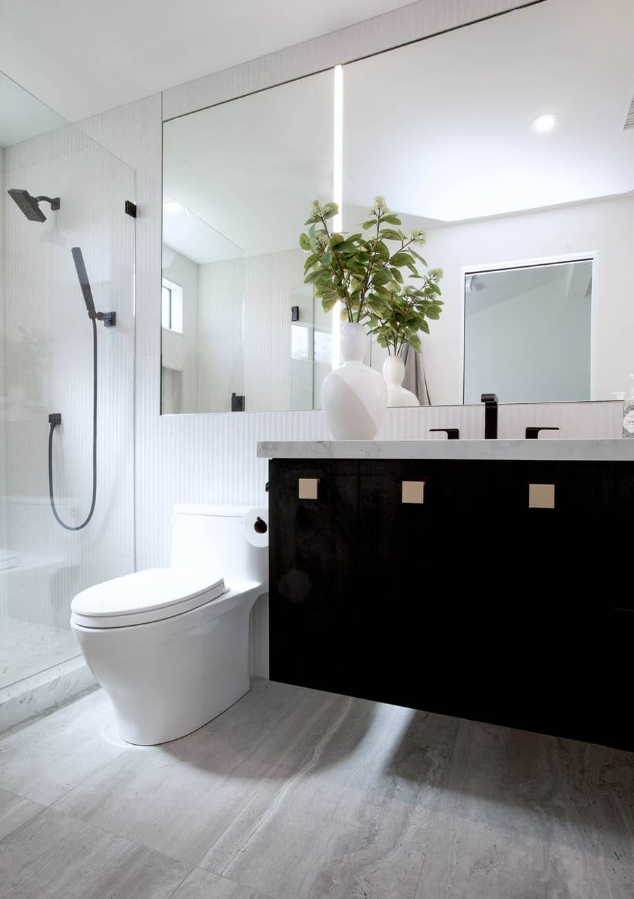 Bathrooms interior design project 19 by Design Vision Studio, Coachella Valley