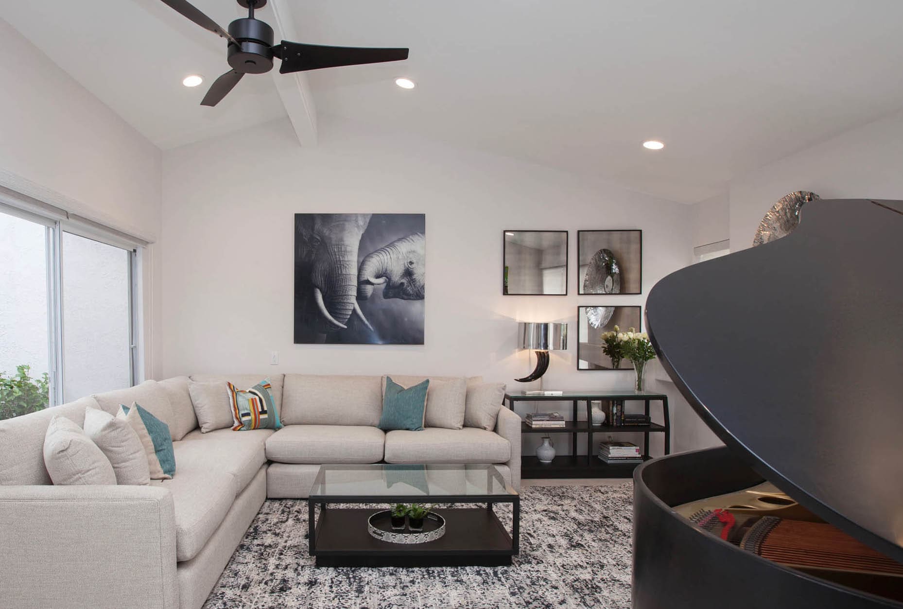Before & After interior design project 80 by Design Vision Studio, Coachella Valley