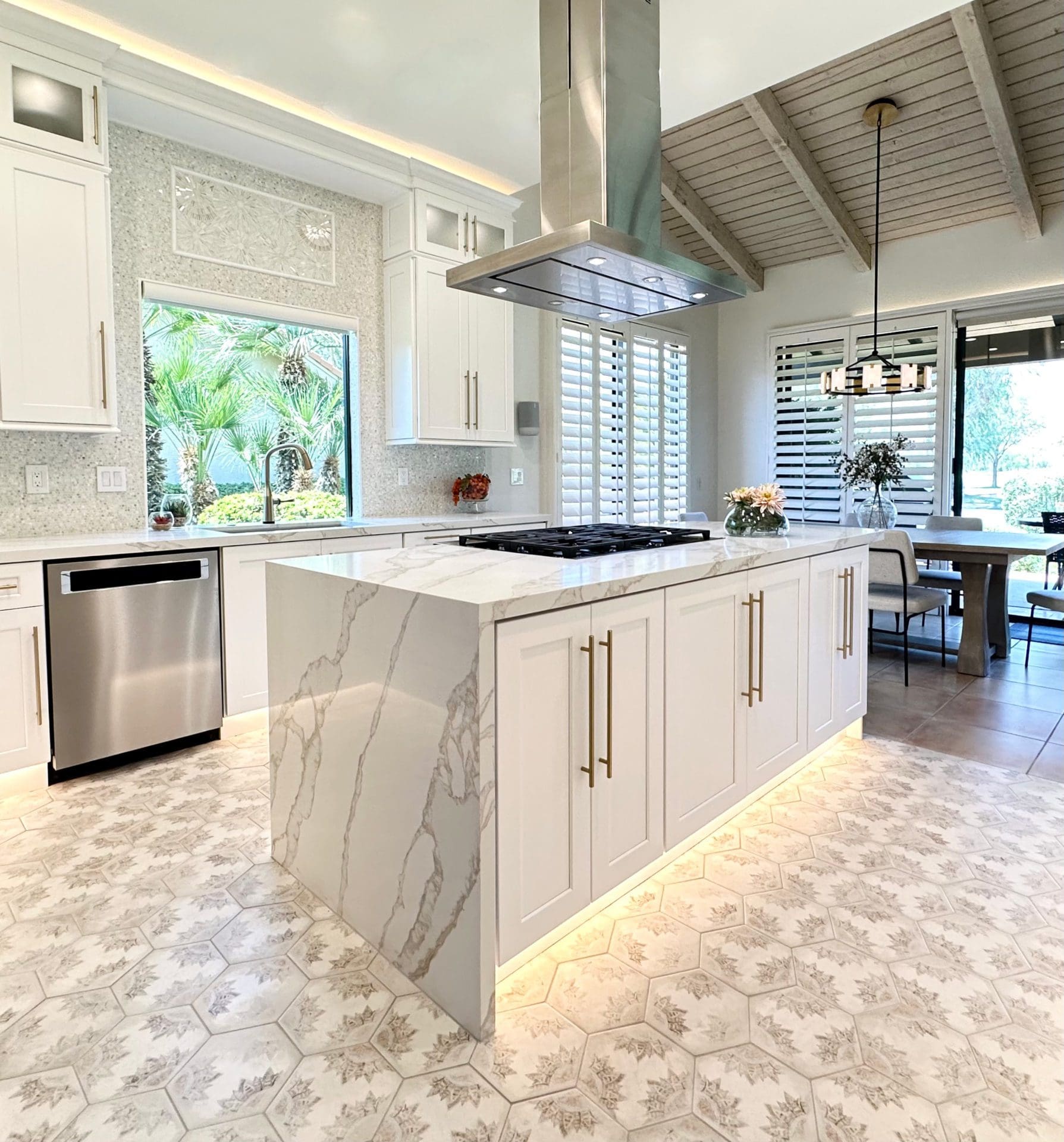 Before & After interior design project 57 by Design Vision Studio, Coachella Valley