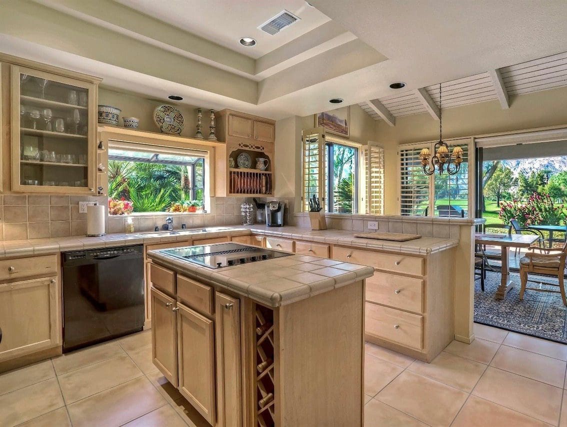 Before & After interior design project 56 by Design Vision Studio, Coachella Valley