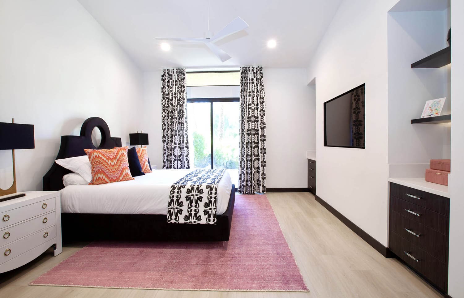 Vacation Rentals interior design project 35 by Design Vision Studio, Coachella Valley